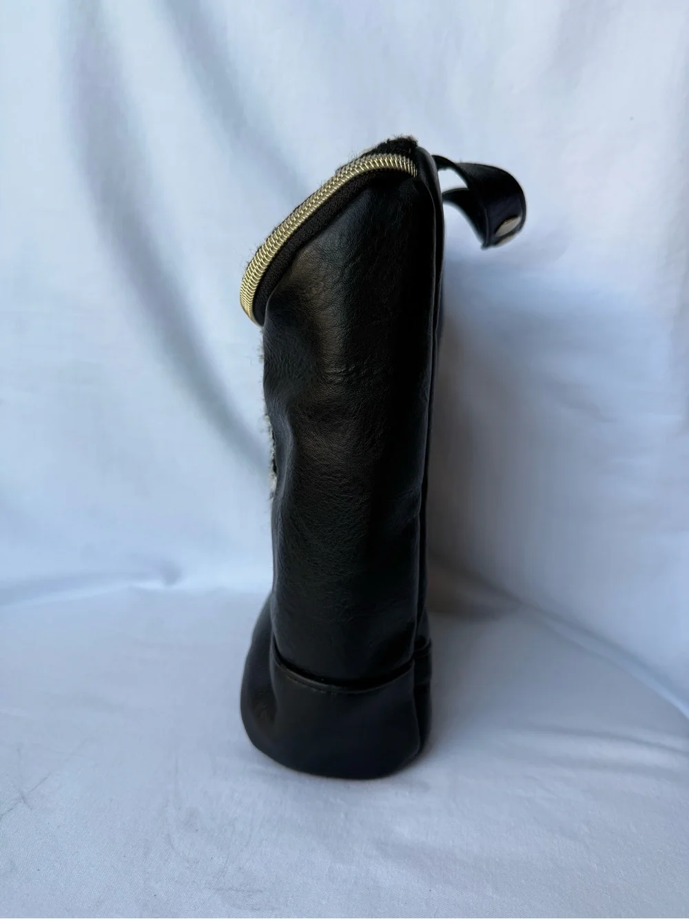 Itzy Ritzy chic black